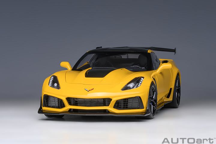 71278 1/18 CHEVROLET CORVETTE C7 ZR1 (CORVETTE RACING YELLOW TINTCOAT)