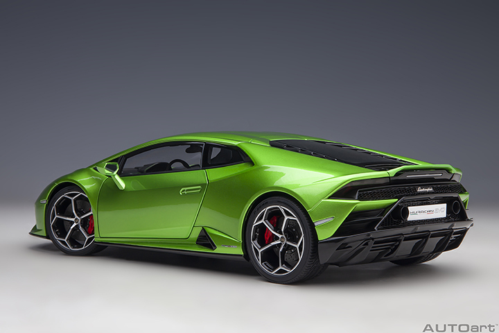 79215 1/18 LAMBORGHINI HURACAN EVO (VERDE SELVANS)