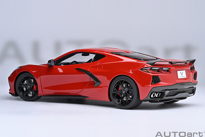 71282 1/18 CHEVROLET CORVETTE C8 STINGRAY Z51 (TORCH RED)