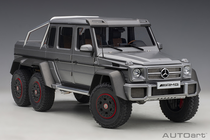 76308 1/18 MERCEDES-BENZ G63 AMG 6x6 (DESIGNO PLATINUM MAGNO)