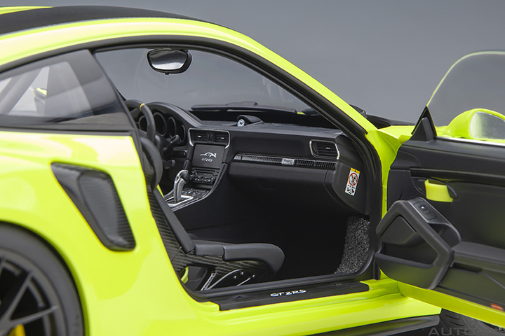 78187 1/18 PORSCHE 911 (991.2) GT2 RS WEISSACH PACKAGE (ACID GREEN)