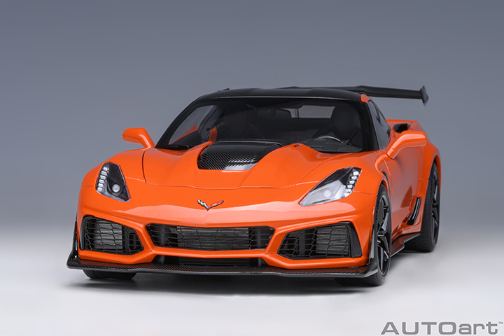 71279 1/18 CHEVROLET CORVETTE C7 ZR1 (SEBRING ORANGE TINTCOAT)