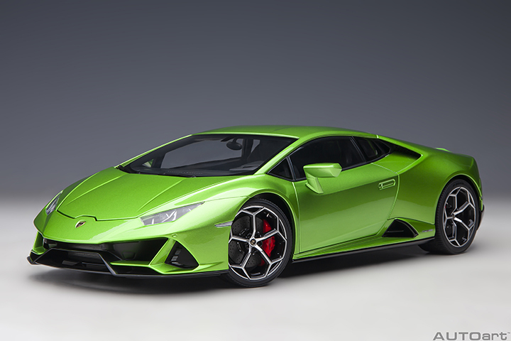 79215 1/18 LAMBORGHINI HURACAN EVO (VERDE SELVANS)