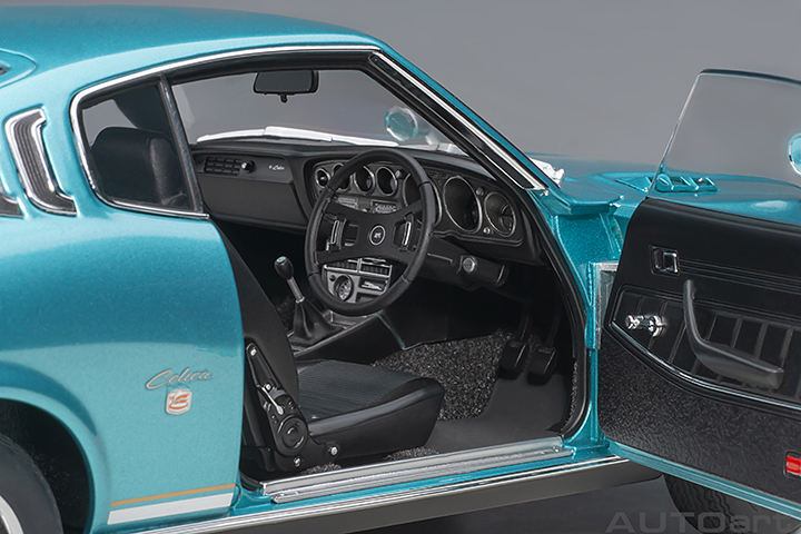 78767 1/18 TOYOTA CELICA LIFTBACK 2000GT (RA25) 1973 (TURQUOISE BLUE METALLIC)