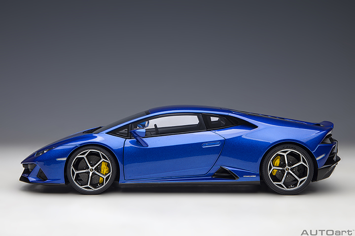 79212 1/18 LAMBORGHINI HURACAN EVO (BLU NETHUNS)