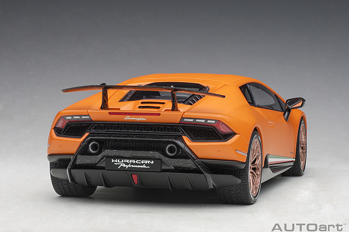 79152 1/18 LAMBORGHINI HURACAN PERFORMANTE (ARANCIO ANTHAEUS/MATT ORANGE)