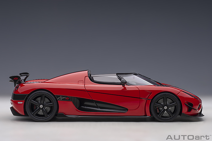 79022 1/18 KOENIGSEGG AGERA RS (CHILLI RED/CARBON BLACK/BLACK ACCENTS)