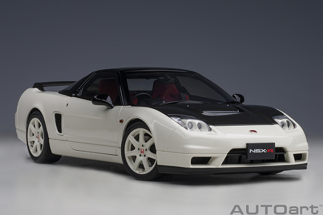 73215 1/18 HONDA NSX-R (NA2)(CHAMPIONSHIP WHITE/BLACK CARBON FIBER VERSION)