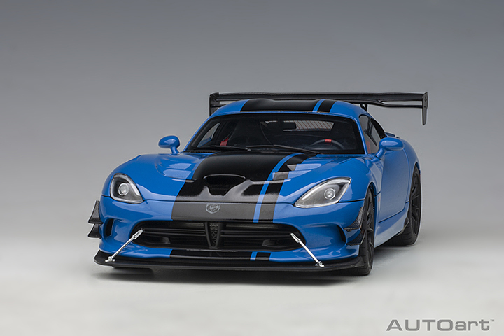 71734 1/18 DODGE VIPER ACR 2017 (COMPETITION BLUE W/ BLACK STRIPES)