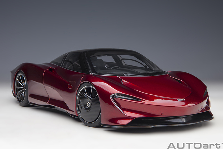 76087 1/18 McLAREN SPEEDTAIL (VOLCANO RED)