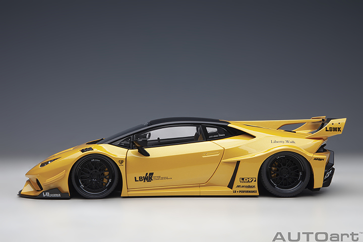 79127 1/18 LIBERTY WALK LB SILHOUETTE WORKS HURACAN GT (METALLIC YELLOW)