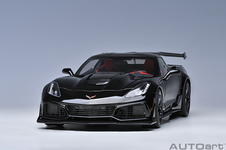 71276 1/18 CHEVROLET CORVETTE C7 ZR1 (GLOSS BLACK)