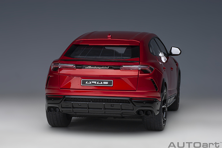 79170 1/18 LAMBORGHINI URUS (ROSSO EFESTO/PEARL RED)