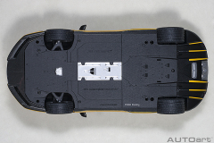 79115 1/18 LAMBORGHINI CENTENARIO (NEW GIALLO ORION/METALLIC YELLOW)