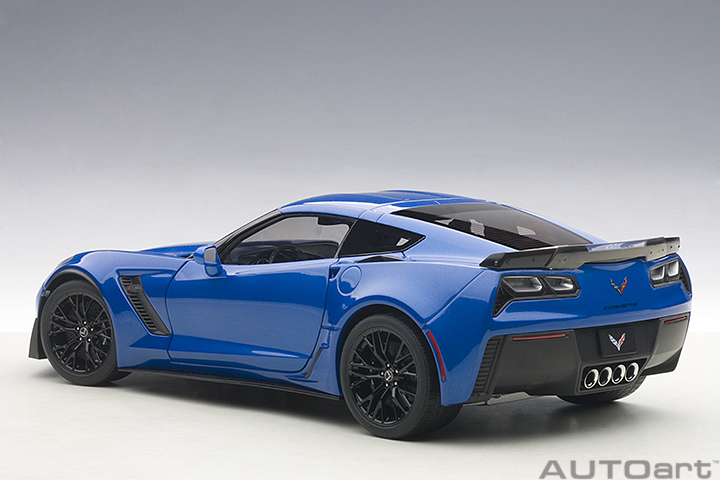 71265  1/18 CHEVROLET CORVETTE C7 Z06 (LAGUNA BLUE TINTCOAT)