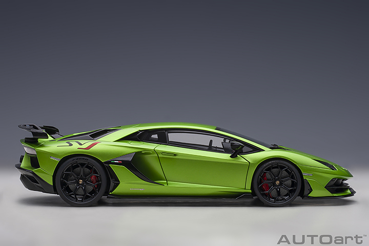 79178 1/18 LAMBORGHINI AVENTADOR SVJ  (VERDE ALCEO/MATT GREEN)