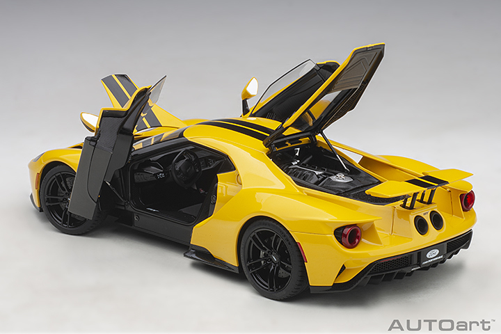 72944 1/18 FORD GT 2017 (TRIPLE YELLOW/BLACK STRIPES)