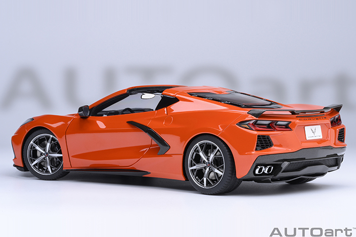 71283 1/18 CHEVROLET CORVETTE C8 STINGRAY Z51 (SEBRING ORANGE)