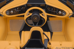 76089 1/18 McLAREN SPEEDTAIL (LANTANA PURPLE)