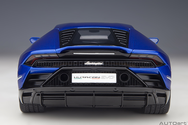 79212 1/18 LAMBORGHINI HURACAN EVO (BLU NETHUNS)