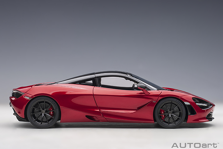 76072 1/18 McLAREN 720S (MEMPHIS RED/METALLIC RED)