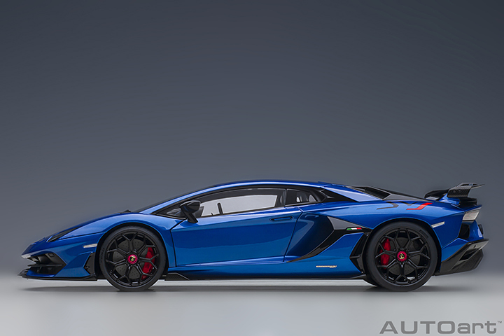 79174 1/18 LAMBORGHINI AVENTADOR SVJ (BLU NETHUNS/METALLIC BLUE)