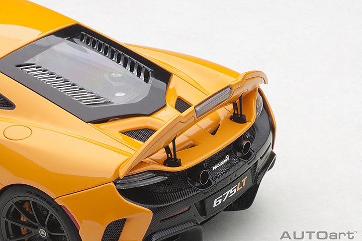 76048 1/18 McLAREN 675LT (McLAREN ORANGE)