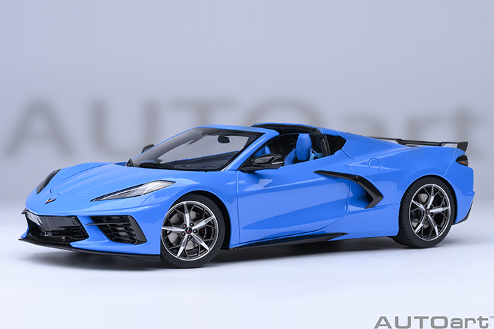 71281 1/18 CHEVROLET CORVETTE C8 STINGRAY Z51 (RAPID BLUE)