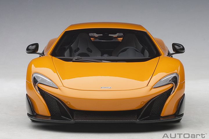 76048 1/18 McLAREN 675LT (McLAREN ORANGE)