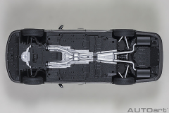 78765 1/18 TOYOTA CENTURY SPECIAL EDITION WITH CURTAIN (BLACK)