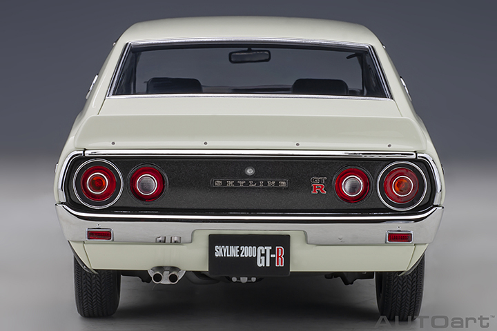 77472 1/18 NISSAN SKYLINE GT-R (KPGC110) (WHITE)