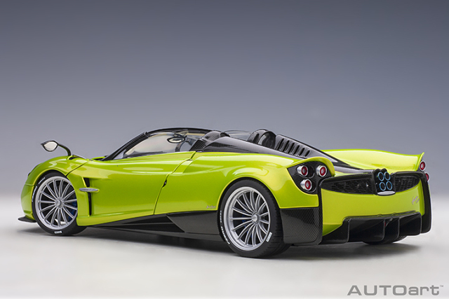 78288 1/18 PAGANI HUAYRA ROADSTER (VERDE FIRENZE)