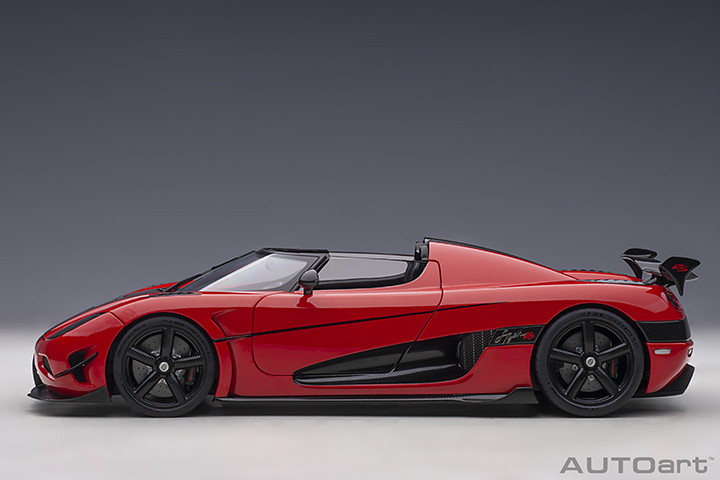 79022 1/18 KOENIGSEGG AGERA RS (CHILLI RED/CARBON BLACK/BLACK ACCENTS)