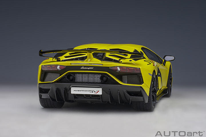 79175 1/18 LAMBORGHINI AVENTADOR SVJ  (GIALLO TENERIFE/PEARL YELLOW)