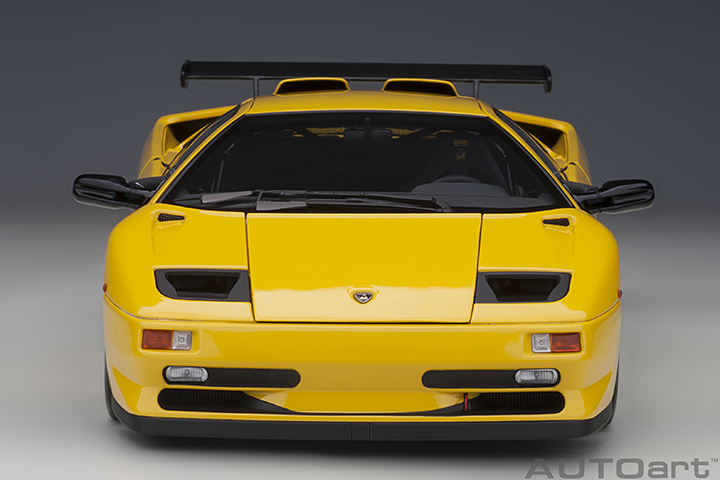 79147 1/18 LAMBORGHINI DIABLO SV-R (SUPERFLY YELLOW)