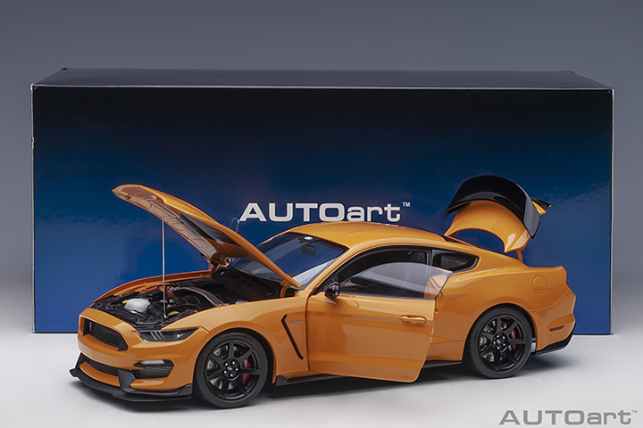 72929  1/18 FORD SHELBY GT-350R  (FURY ORANGE)