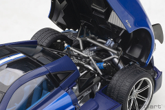 78277 1/18 PAGANI HUAYRA BC (BLU FRANCIA/CARBON)