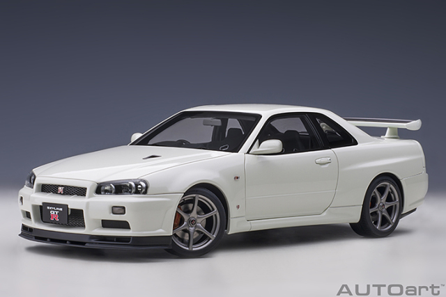 77406 1/18 NISSAN SKYLINE GT-R (R34) V-SPEC II (WHITE PEARL)