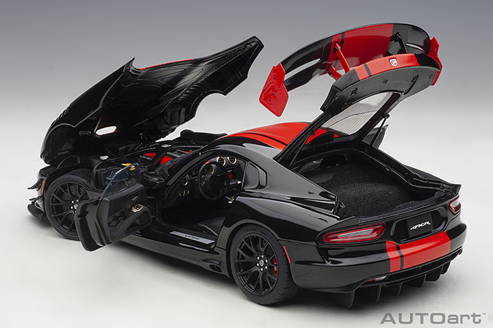 71732 1/18 DODGE VIPER 1:28 EDITION ACR 2017 (BLACK W/ RED STRIPES)