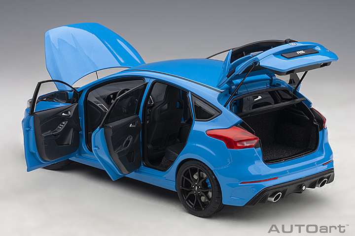 1/18 FORD FOCUS RS 2016 (NITROUS BLUE)