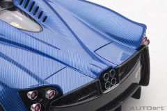78286 1/18 PAGANI HUAYRA ROADSTER (BLU TRICOLORE CARBON FIBER)