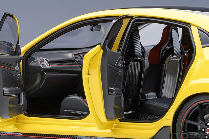 73225 1/18 HONDA CIVIC TYPE R (FK8) LIMITED EDITION (SUNLIGHT YELLOW)