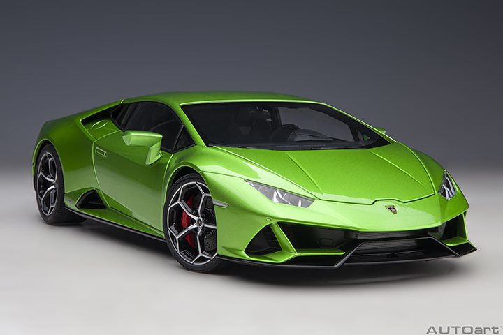 79215 1/18 LAMBORGHINI HURACAN EVO (VERDE SELVANS)