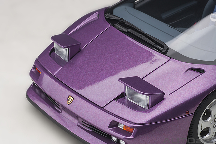 79158 1/18 LAMBORGHINI DIABLO SE30 (VIOLA SE30/METALLIC PURPLE)