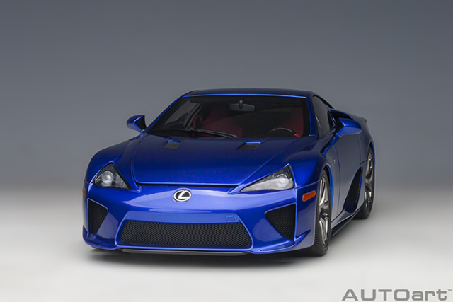 78858 1/18 LEXUS LFA (PEARL BLUE)