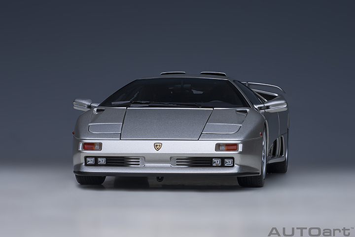 79143 1/18 LAMBORGHINI DIABLO SE30 JOTA (TITANIO/METALLIC SILVER)