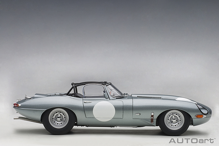 73646 1/18 JAGUAR LIGHTWEIGHT E-TYPE (SILVER)