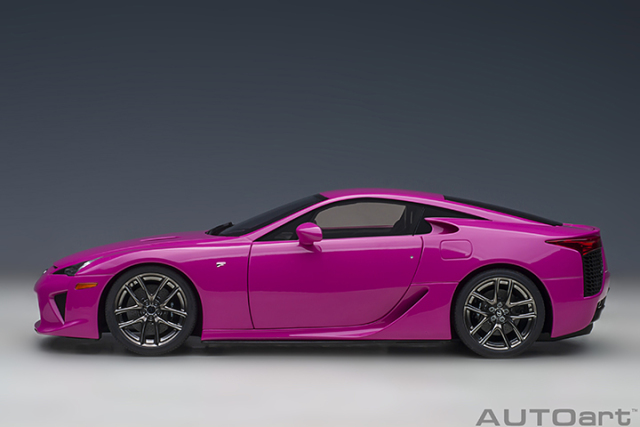 78859 1/18 LEXUS LFA (PASSIONATE PINK)
