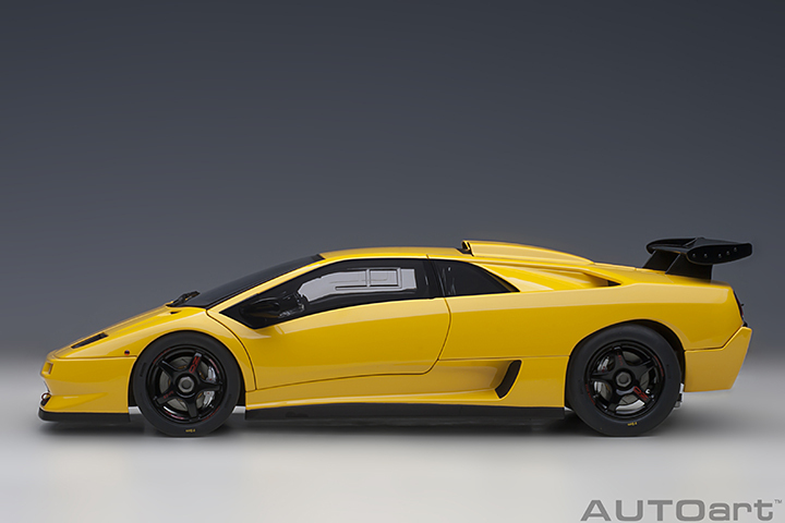 79147 1/18 LAMBORGHINI DIABLO SV-R (SUPERFLY YELLOW)