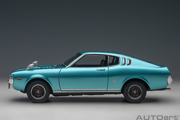 78767 1/18 TOYOTA CELICA LIFTBACK 2000GT (RA25) 1973 (TURQUOISE BLUE METALLIC)